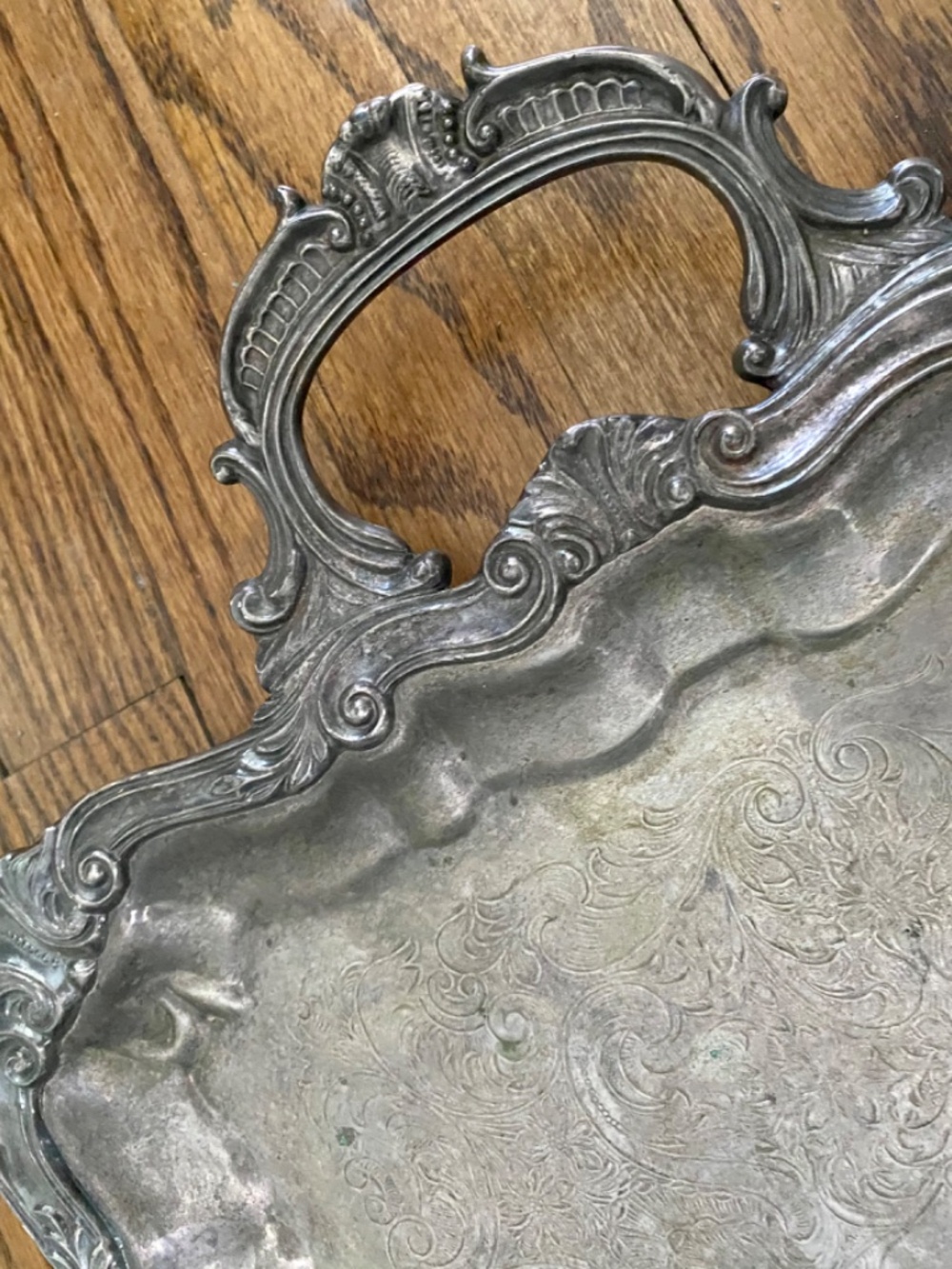 Vintage Silver Plate Tray. Ornate Platter, Legs and Handles. Very Good Condition - Picture 3 of 10
